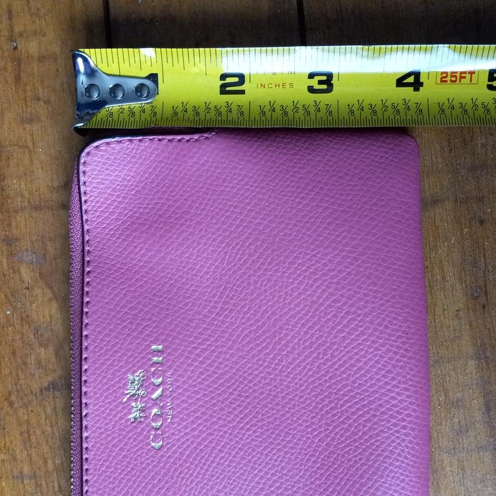 Coach Wristlet Pink - Picture 5 of 14